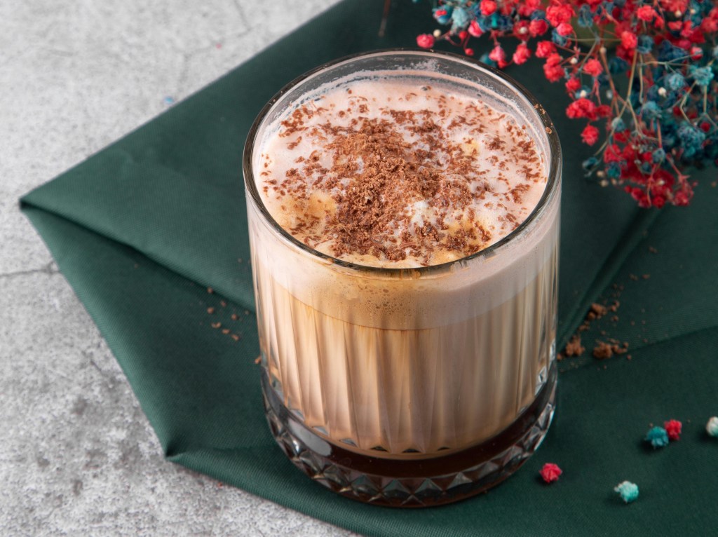 Refresca tus tardes con este café bombón&nbsp;helado